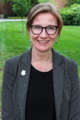 Jennifer Cadwallader Headshot