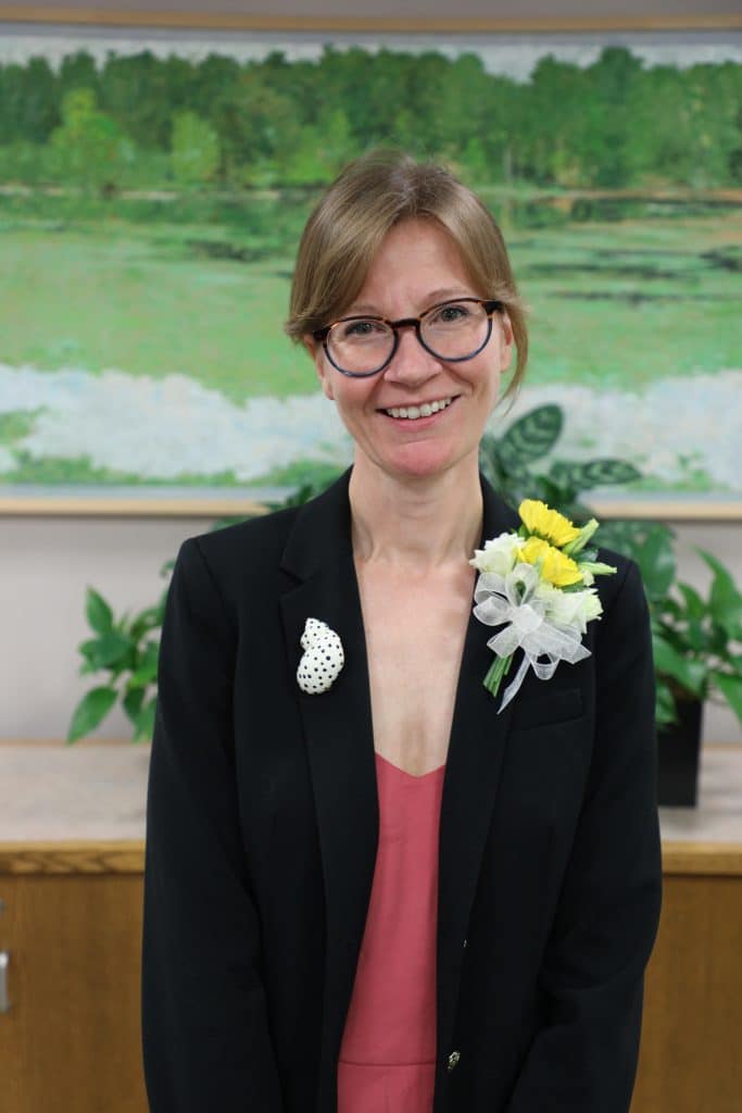 Headshot of Professor Jen Cadwallader