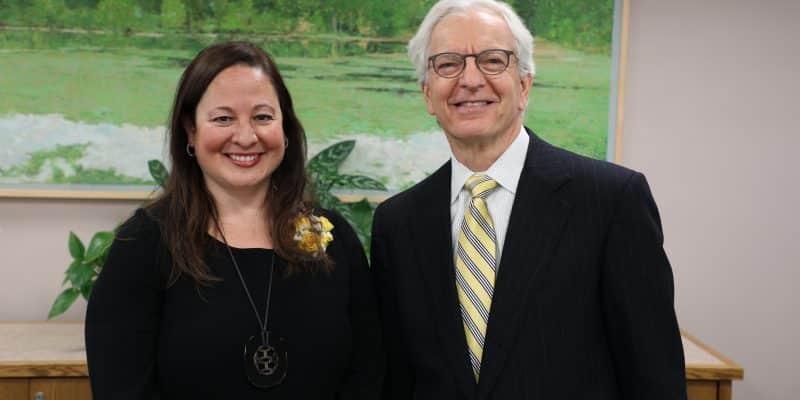 Professor Lauren Bell standing next to President Lindgren
