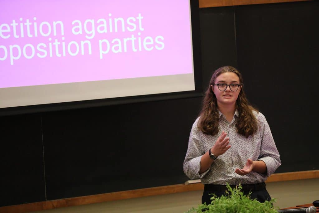 Eleanor Swager ‘25 presents her findings during the SURF Symposium